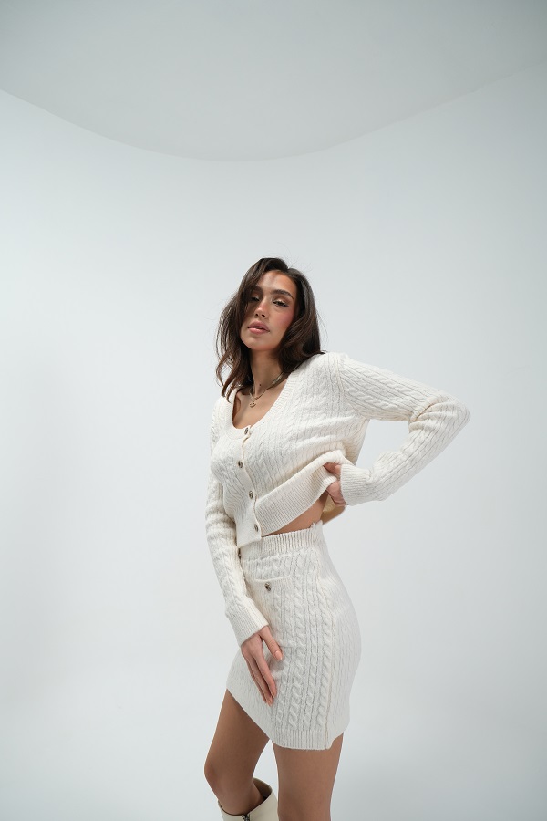 Krem Saç Örgülü Etekli Triko Takım Krem Saç Örgülü Etekli Triko Takım 3